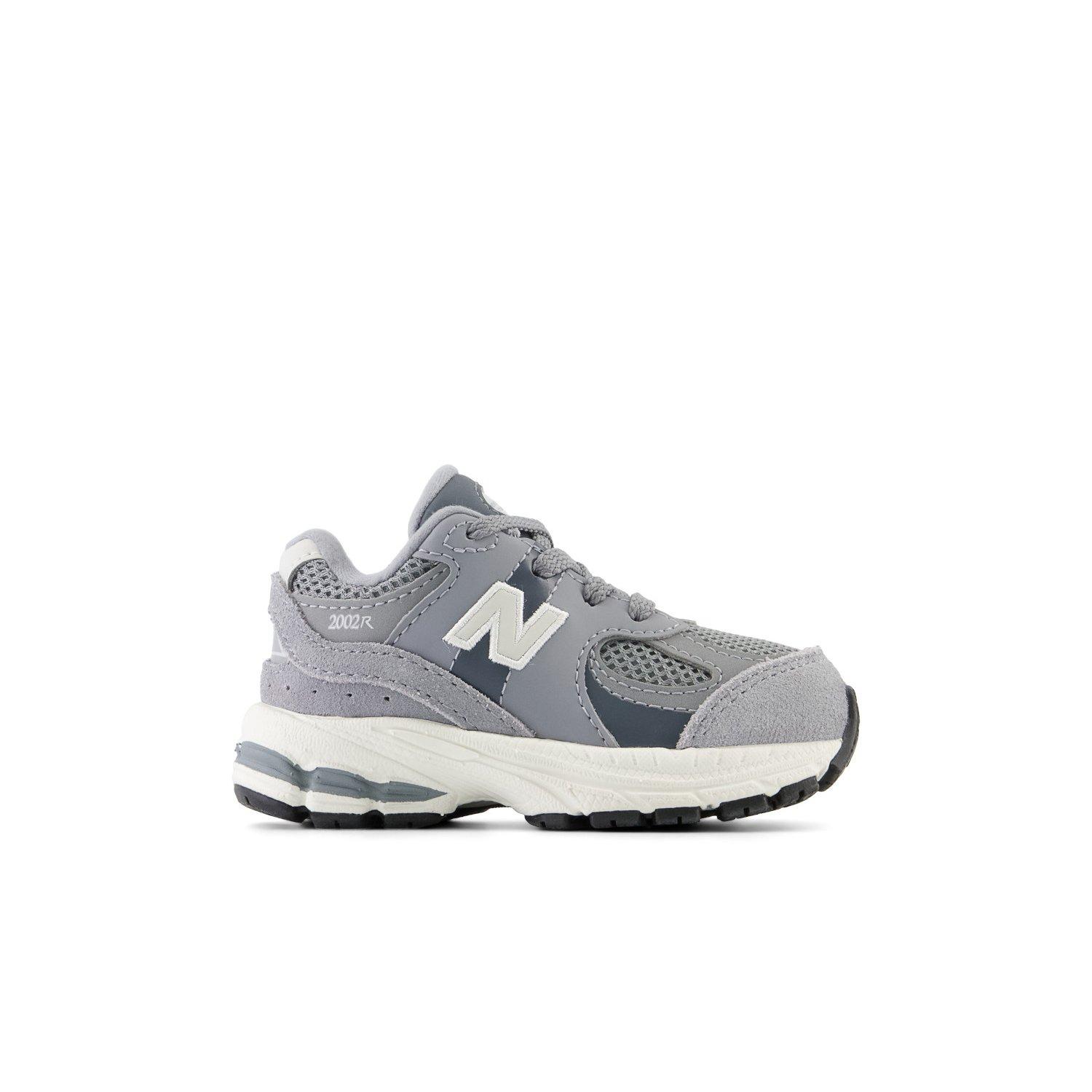 Boys grey new balance deals